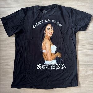 Black Graphic Selena Como La Flor T-Shirt